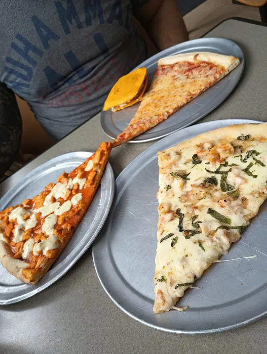 Gigi's Pizzeria and Restaurant Picture 1