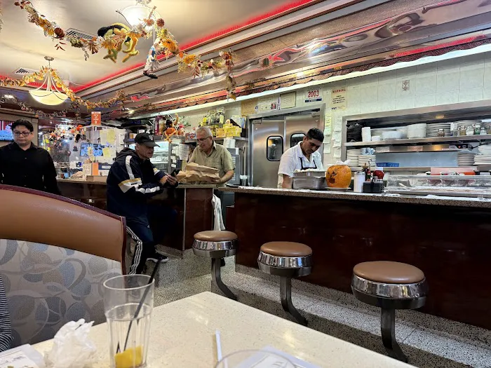 Seven Brothers Diner Picture 1