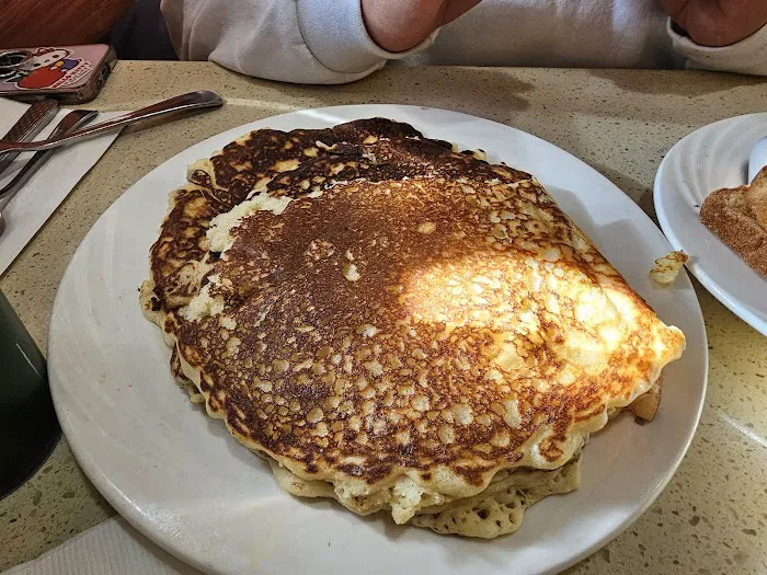 Seven Brothers Diner Picture 5