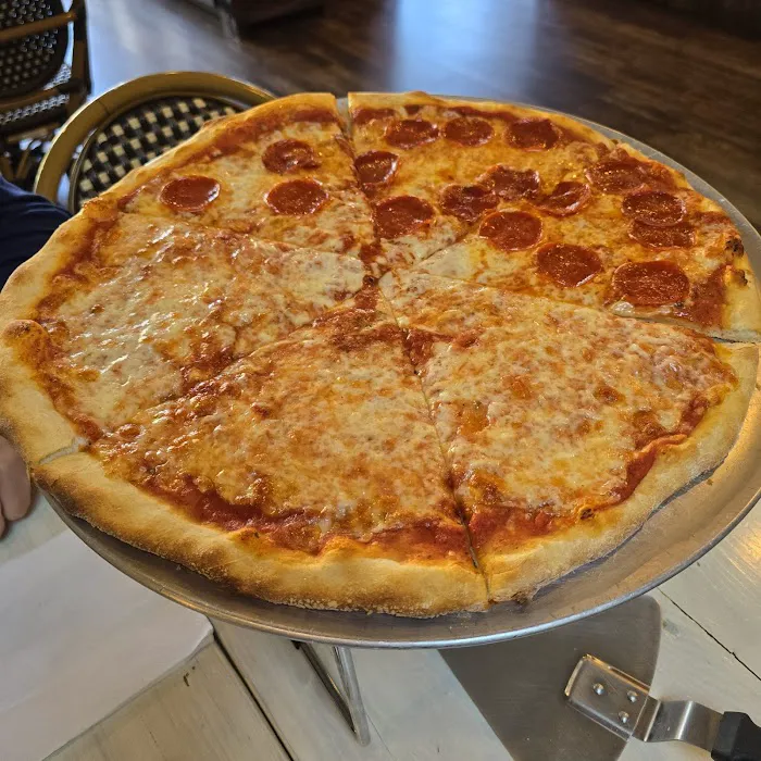 Bella Rosa Pizzeria Picture 1