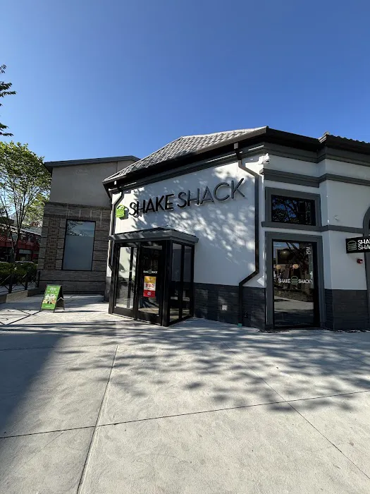 Shake Shack Ridge Hill Picture 4