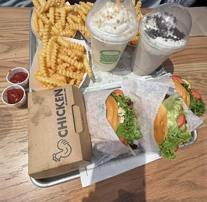 Shake Shack Ridge Hill Picture 1