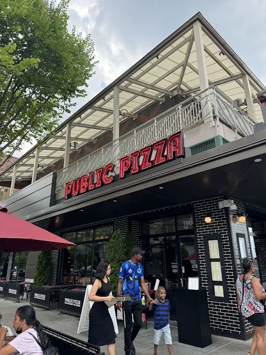 Public Pizza Italian Restaurant & Bar Picture 1