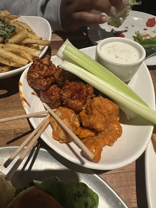 Yard House Picture 10