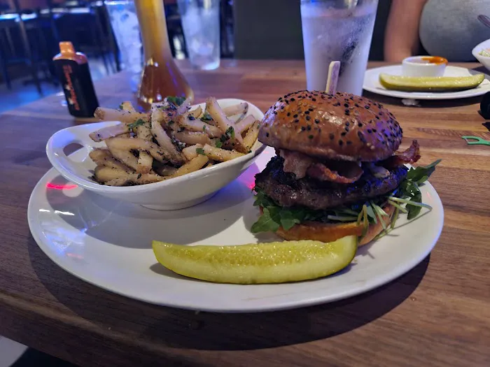 Yard House Picture 6