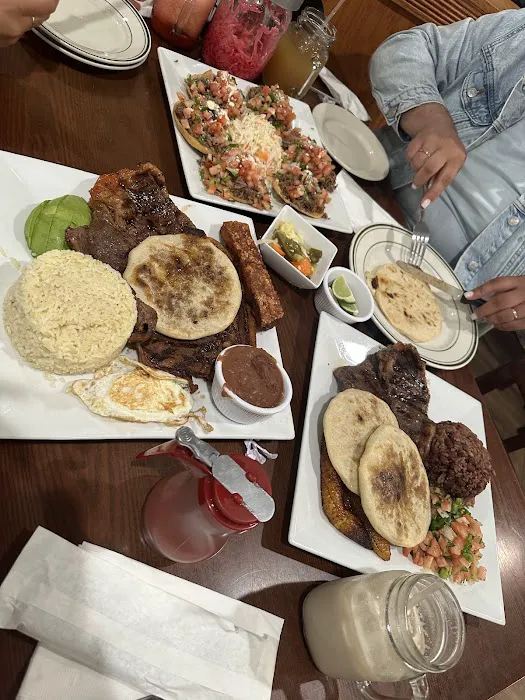 La Pupusa Loca Picture 7