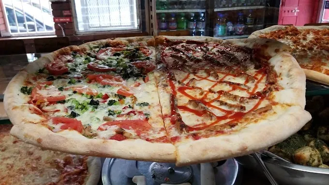 PIZZA PIZZA Picture 9