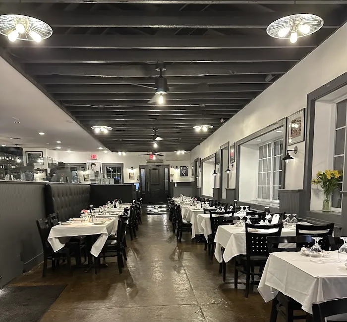 Patsy’s Pizzeria of New Rochelle Picture 2