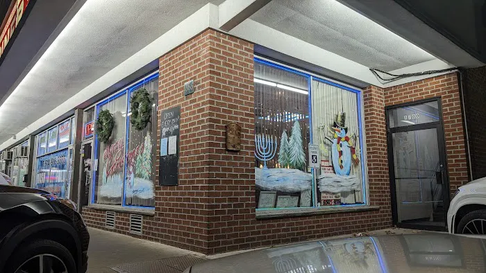 Central Plaza Diner Picture 2