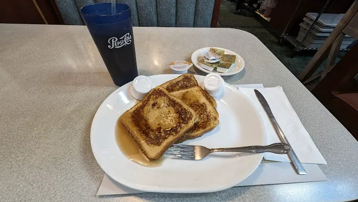 Central Plaza Diner Picture 5