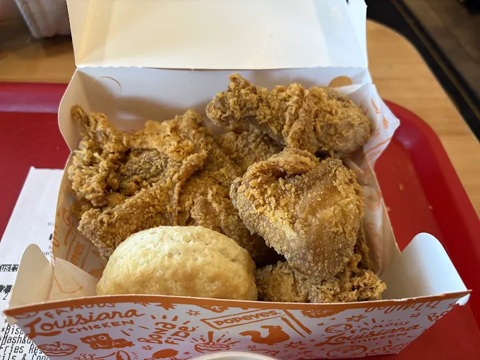 Popeyes Louisiana Kitchen Picture 4