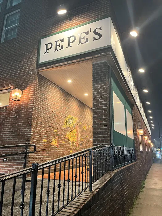 Frank Pepe Pizzeria Napoletana Picture 1