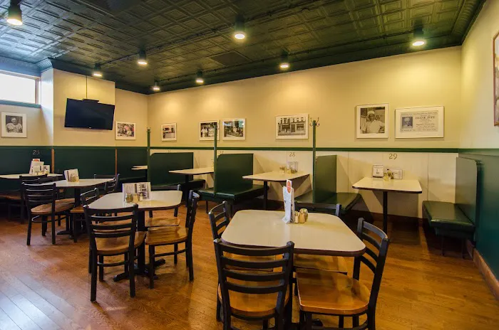 Frank Pepe Pizzeria Napoletana Picture 3