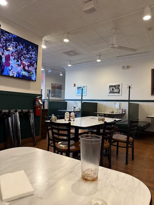 Frank Pepe Pizzeria Napoletana Picture 10