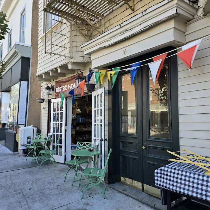 Bistro House Picture 1
