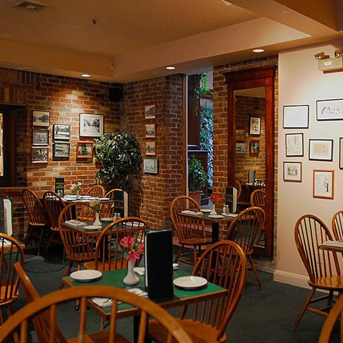 Maud's Tavern Picture 3