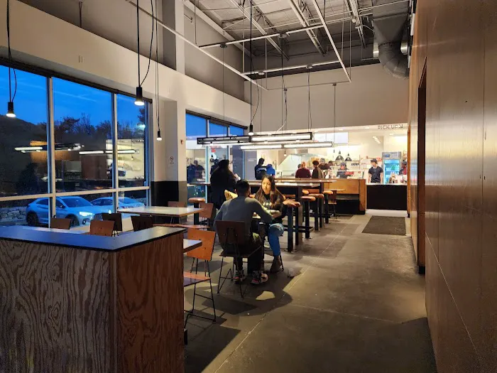 Chipotle Mexican Grill Picture 4
