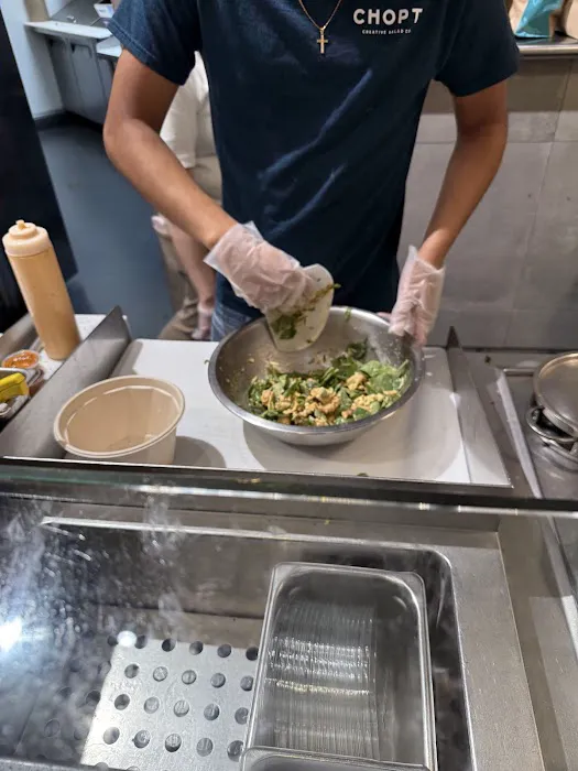 Chopt Creative Salad Co. Picture 4