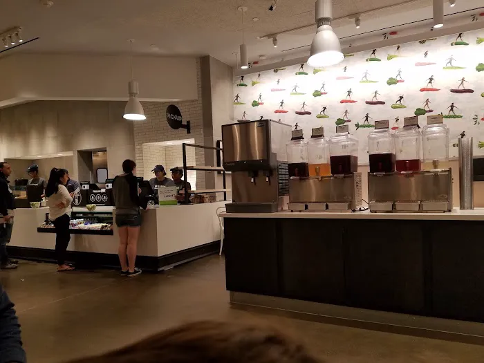 Chopt Creative Salad Co. Picture 7