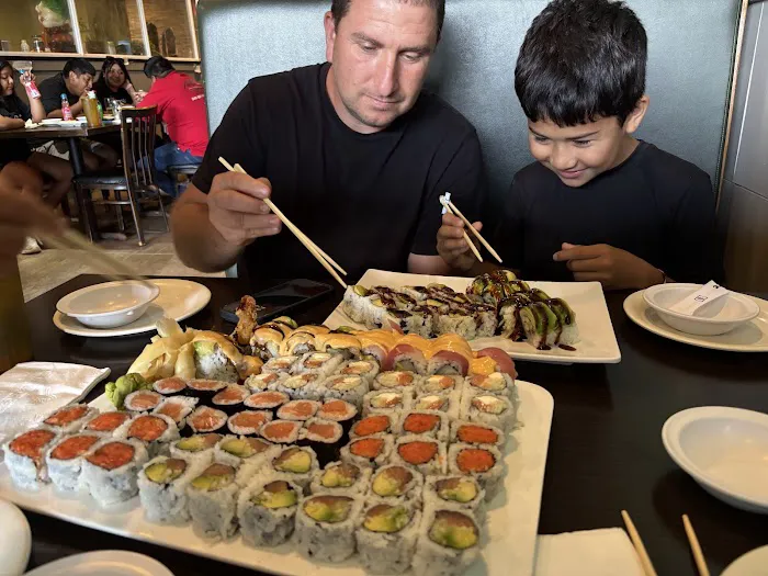 Sushi Palace Picture 4