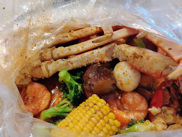 Hook & Reel Cajun Seafood & Bar Picture 1