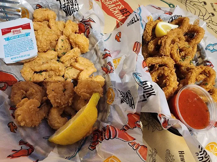 Hook & Reel Cajun Seafood & Bar Picture 4