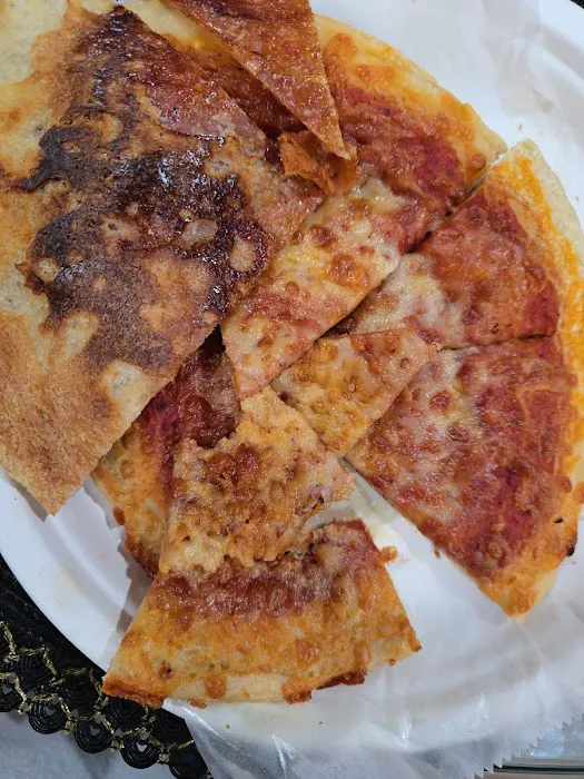 Singas Famous Pizza Picture 3