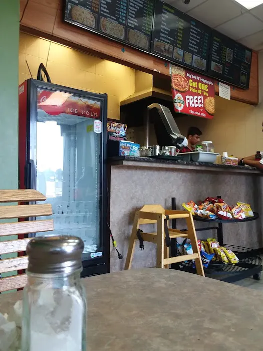 Singas Famous Pizza Picture 6