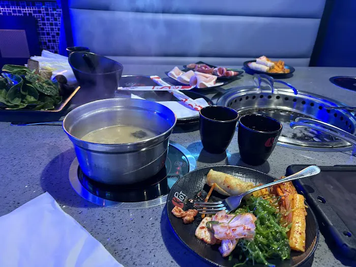 KPOT Korean BBQ & Hot Pot Picture 2