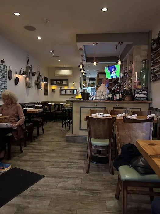 Copper Kettle Cafe Picture 4