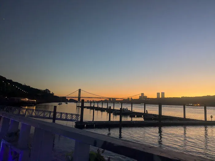 The Hudson Picture 4