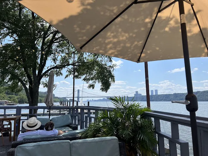 The Hudson Picture 8