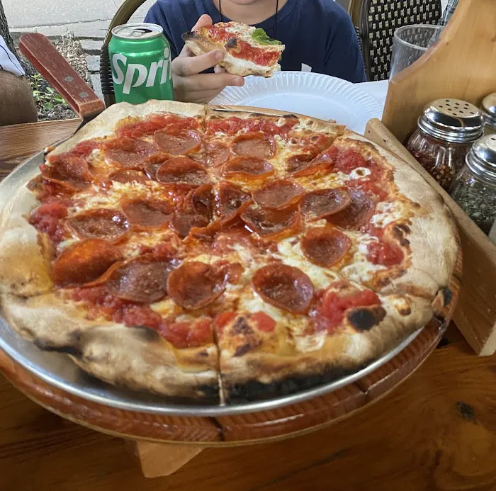 Funici A Pizza Picture 8
