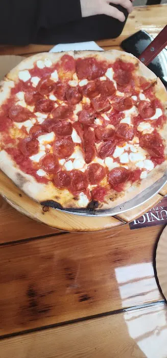 Funici A Pizza Picture 6