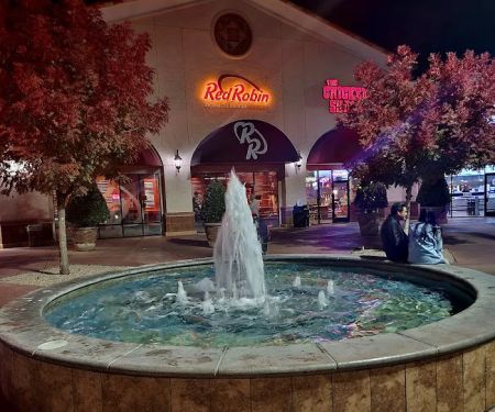 Red Robin Gourmet Burgers and Brews