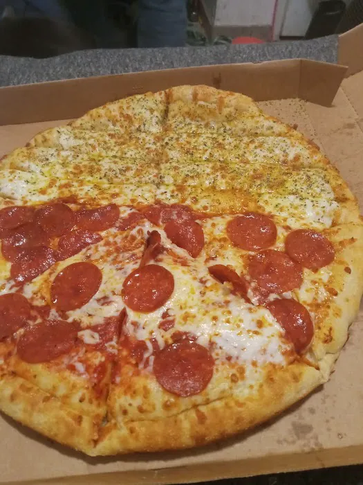 Little Caesars Pizza Picture 1