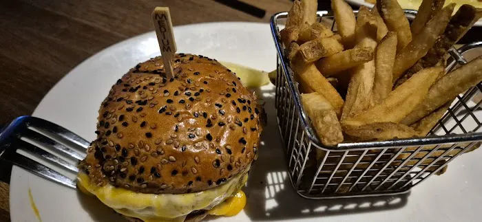 Yard House Picture 6