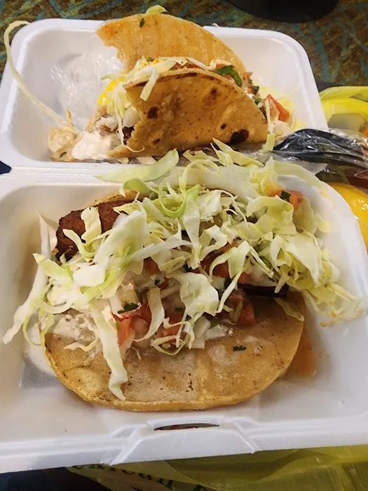 Robertitos Taco Shop Picture 10
