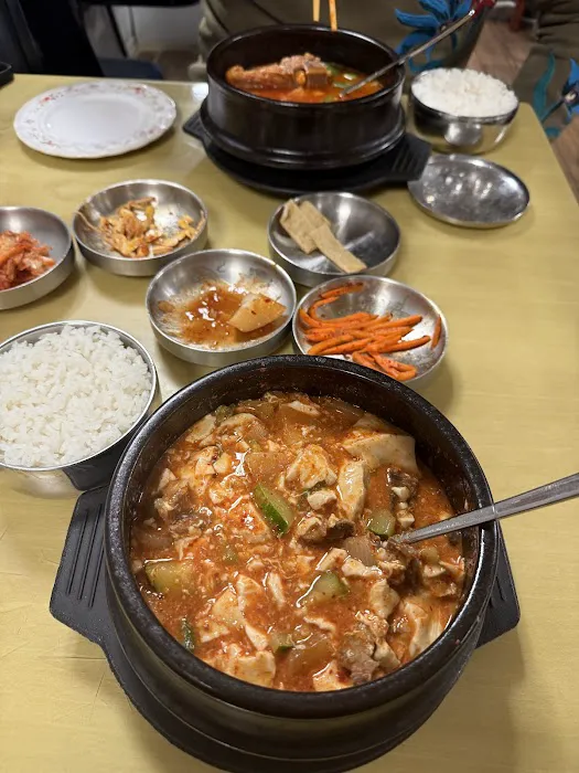 Asiana Korean Food & Restaurant Picture 3