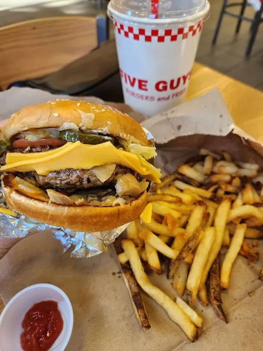 Five Guys Picture 8