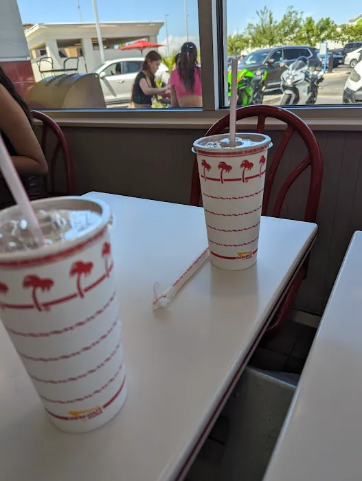 In-N-Out Burger Picture 8