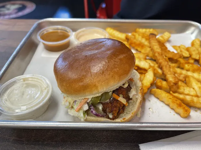 A's Hot Chicken Picture 8