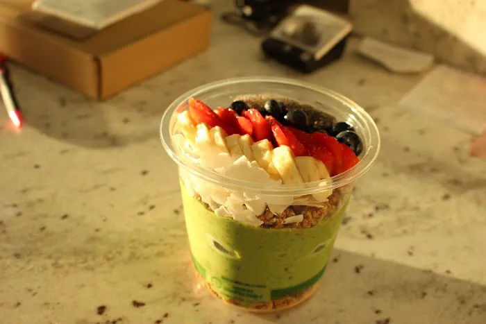 Raw Earth Juicery Picture 2
