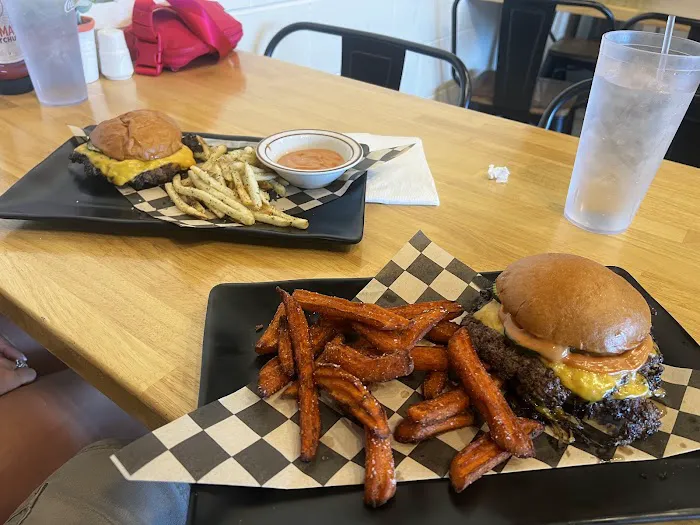Smash Bros Bistro Picture 5