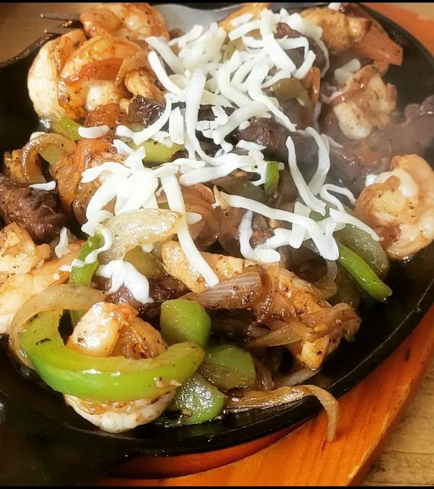 Mariscos El Malecon Picture 4