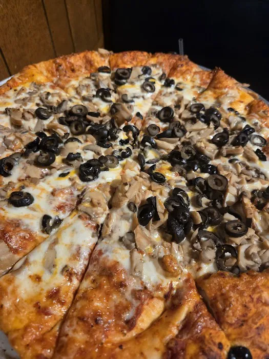Me-n-Ed's Pizzeria Picture 6