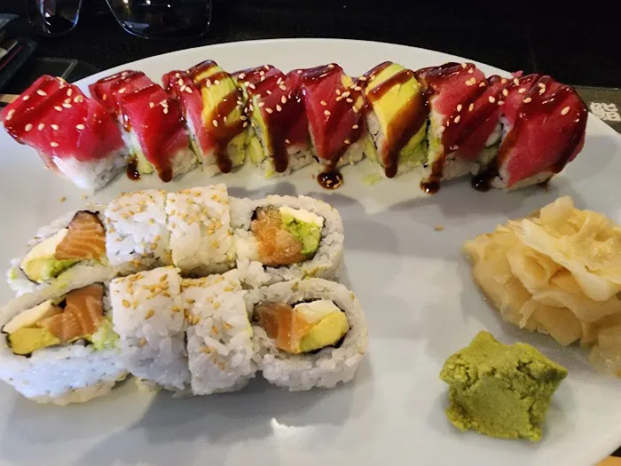 S 21 Sushi & Sake Bar Picture 5