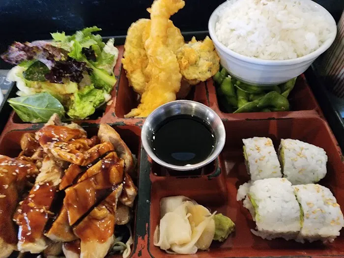 S 21 Sushi & Sake Bar Picture 7
