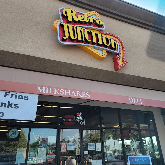 Retro Junction Picture 5