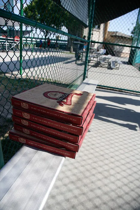 Me-n-Ed's Pizzeria Picture 2